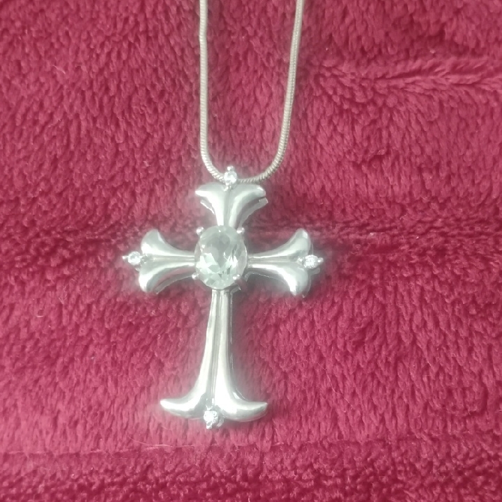 Radiant Silver Cross Pendant Necklace 30$